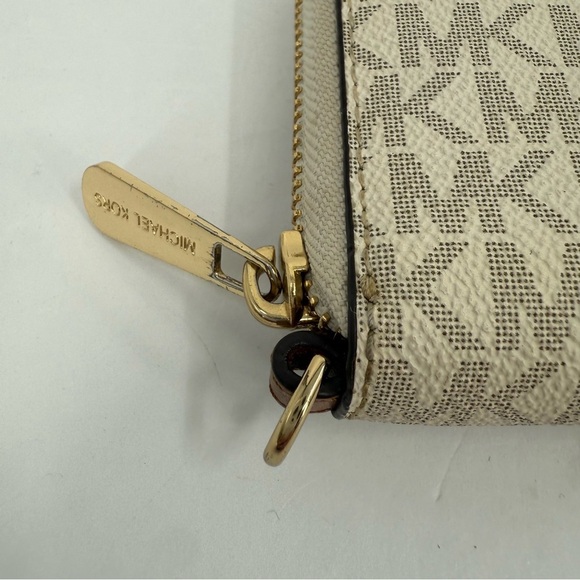 Michael Kors Jet Set Logo Continental Wristlet Wallet *missing wristlet handle - Picture 4 of 11
